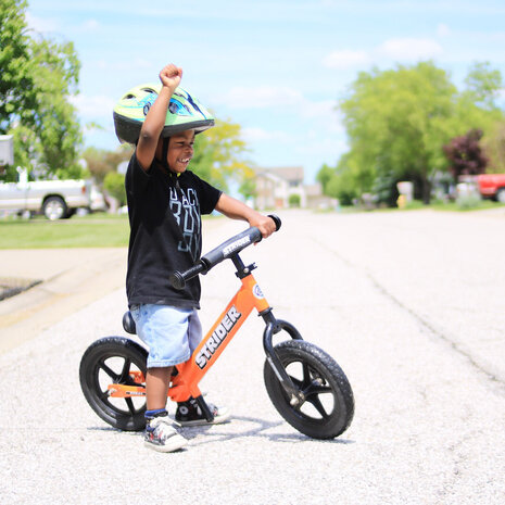 Strider 12 inch loopfiets Sport Oranje